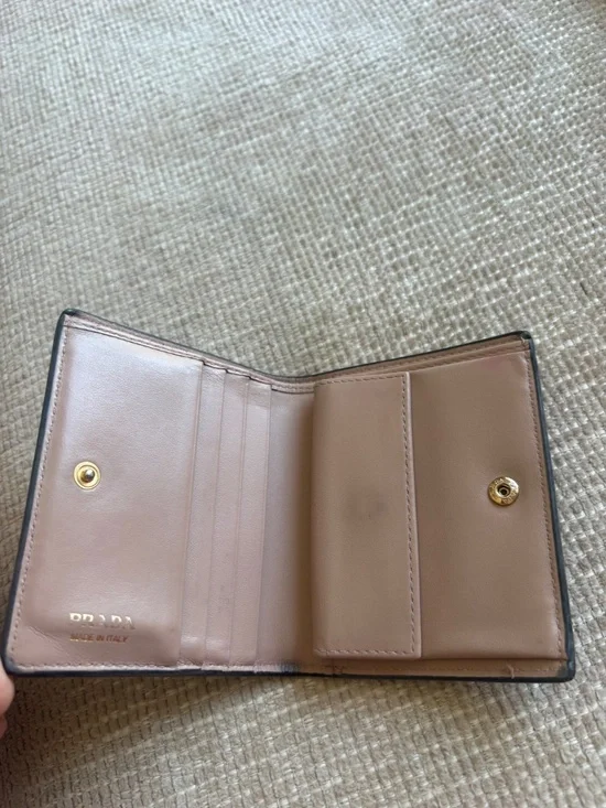 Used Prada Walket - Picture 3 of 4